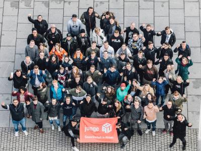 Infos für Azubis & junge Beschäftigte Infos für Azubis & junge Beschäftigte